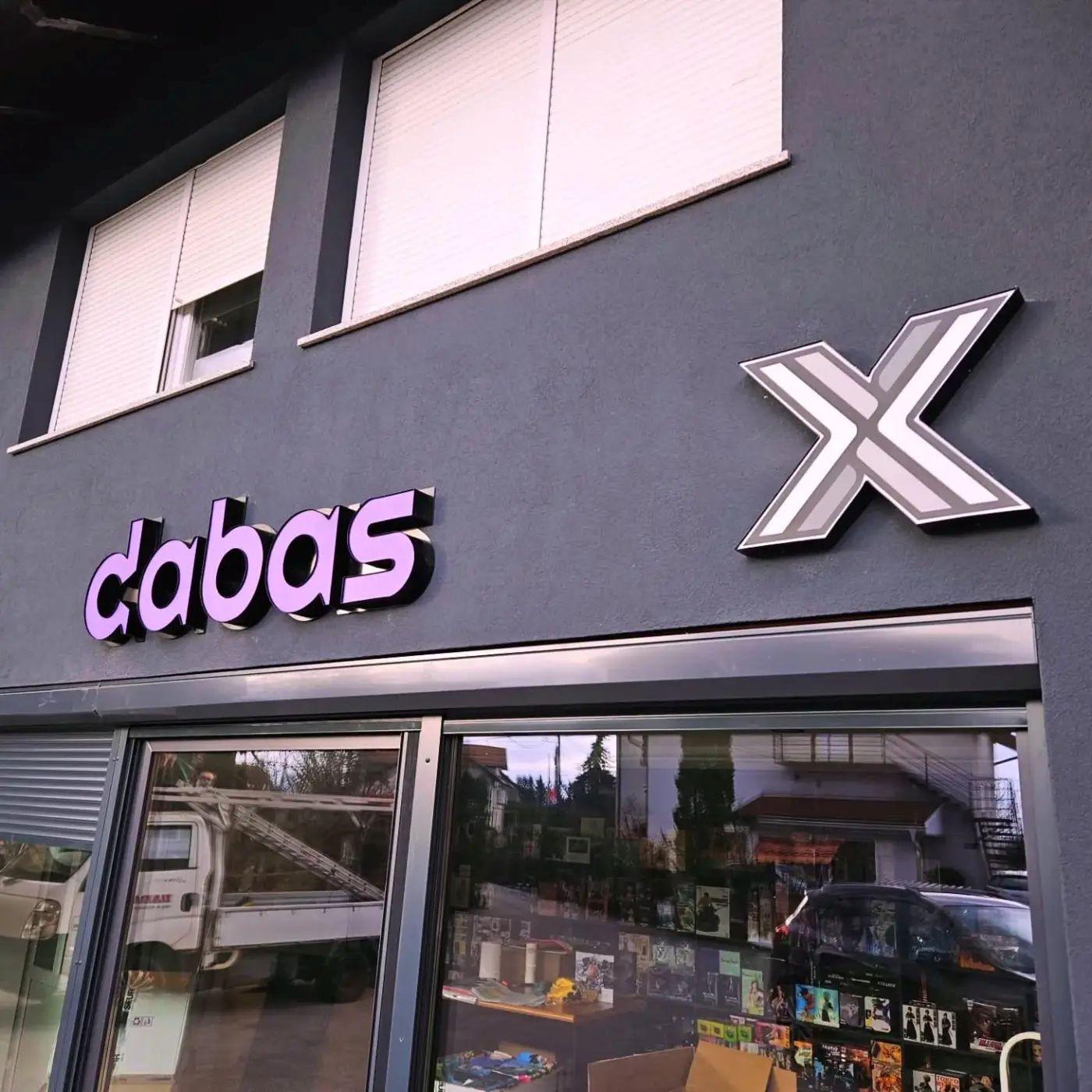 Svjetleća 3D slova Čabas u izvedbi Hadala